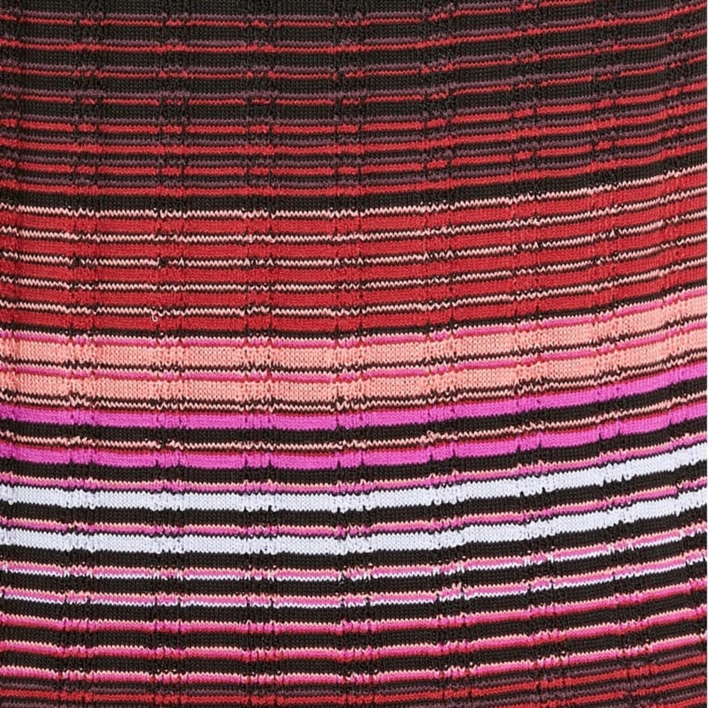 St. John Collection Engineered Ombré Rib Sweater - Picture 6 of 15